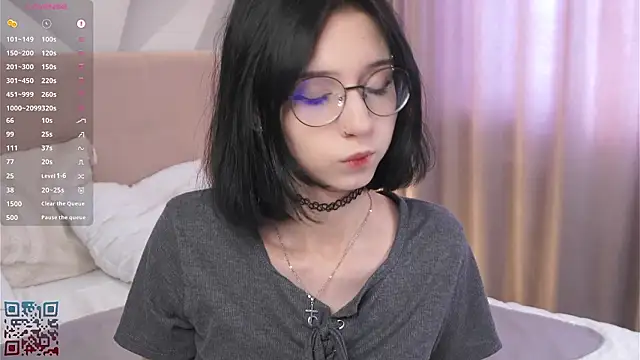 Snapshot of DeliaLoma chatting on 13, 3, 2026 DeliaLoma online show from 13, 3, 2026