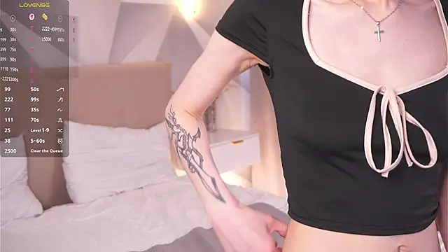 Snapshot of DeliaLoma chatting on 7, 4, 2026 DeliaLoma online show from 7, 4, 2026