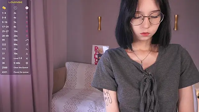 Snapshot of DeliaLoma chatting on 10, 4, 2026 DeliaLoma online show from 10, 4, 2026