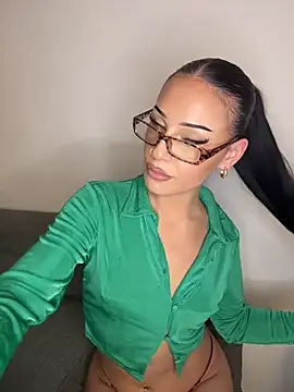 Naomi-Fox online show from 5, 1, 2026