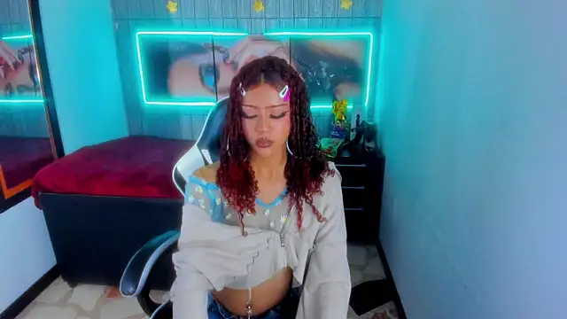 dolly boob online show from 20, 12, 2025