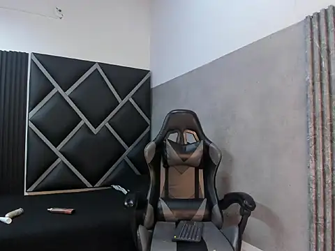 Snapshot of Roxana-01 chatting on 7, 1, 2026 Roxana-01 online show from 7, 1, 2026