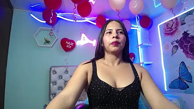 nicol ross19 online show from 15, 2, 2026