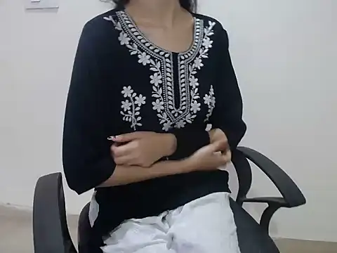 Snapshot of Farhana_beautyfull chatting on 8, 4, 2026 Farhana beautyfull online show from 8, 4, 2026