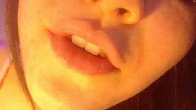 luvvivii online show from 2, 2, 2026