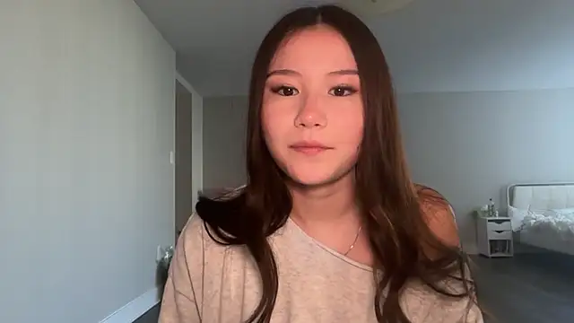 luvvivii online show from 10, 7, 2026