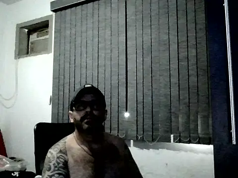 Snapshot of hairybeartopdominant chatting on 19, 12, 2025 hairybeartopdominant online show from 19, 12, 2025