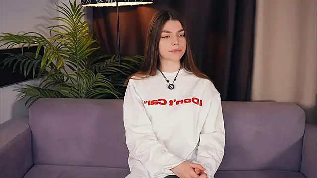 Snapshot of NeidaGowing chatting on 21, 12, 2025 NeidaGowing online show from 21, 12, 2025