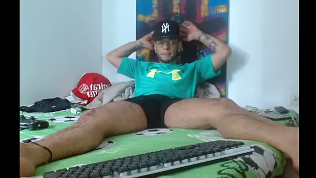 Snapshot of Alphamaster_92 chatting on 5, 4, 2026 Alphamaster 92 online show from 5, 4, 2026