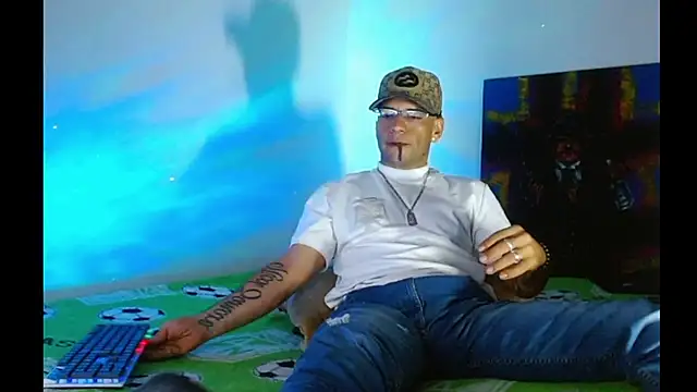 Snapshot of Alphamaster_92 chatting on 8, 4, 2026 Alphamaster 92 online show from 8, 4, 2026