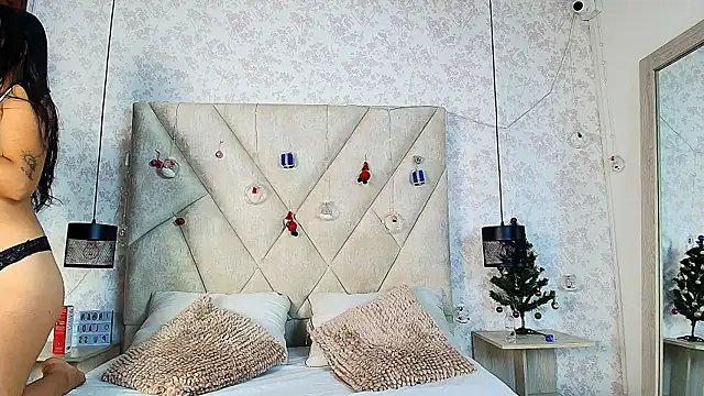 Snapshot of NatashaRoss_t chatting on 7, 1, 2026 NatashaRoss t online show from 7, 1, 2026