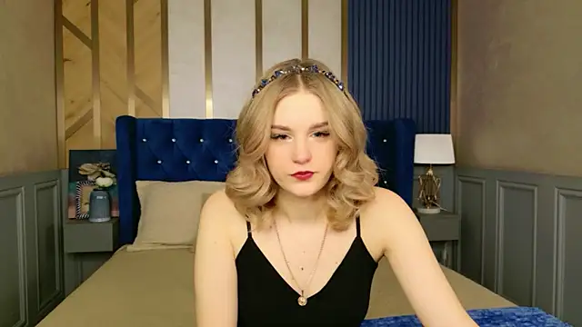 Molly Voss online show from 13, 3, 2026