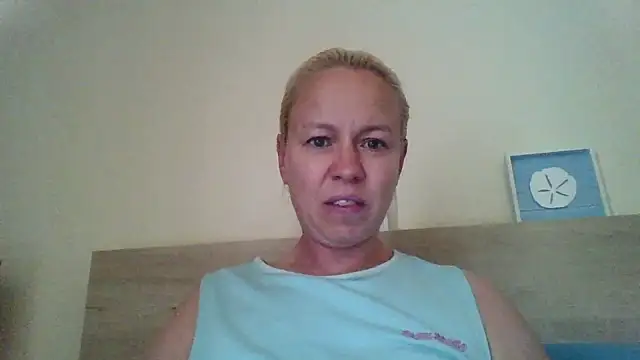 Snapshot of jennyblondeuk chatting on 21, 4, 2026 jennyblondeuk online show from 21, 4, 2026