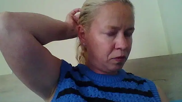 Snapshot of jennyblondeuk chatting on 26, 4, 2026 jennyblondeuk online show from 26, 4, 2026