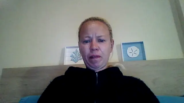 Snapshot of jennyblondeuk chatting on 6, 5, 2026 jennyblondeuk online show from 6, 5, 2026