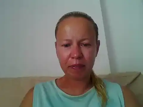 Snapshot of jennyblondeuk chatting on 2, 6, 2026 jennyblondeuk online show from 2, 6, 2026