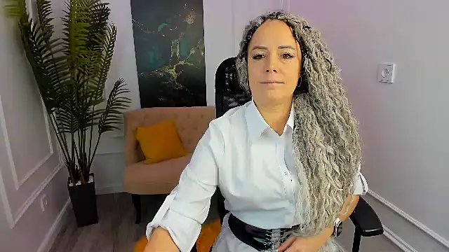 SamanthaReider online show from 8, 1, 2026