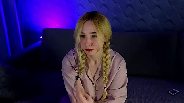 lilcozyvert  online show from 21, 12, 2025