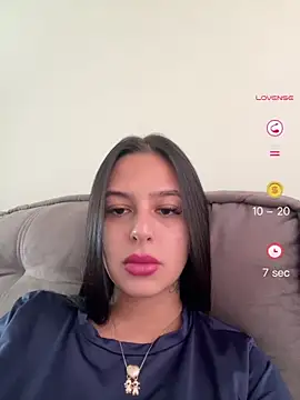 Snapshot of jujuarantes__2026 chatting on 10, 6, 2026 jujuarantes 2026 online show from 10, 6, 2026