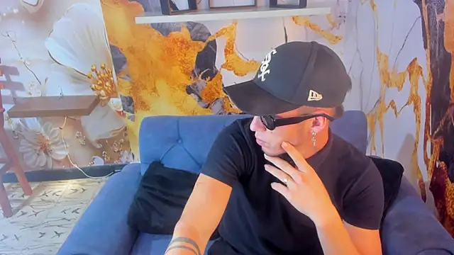 Chuck LatinBoy online show from 22, 12, 2025