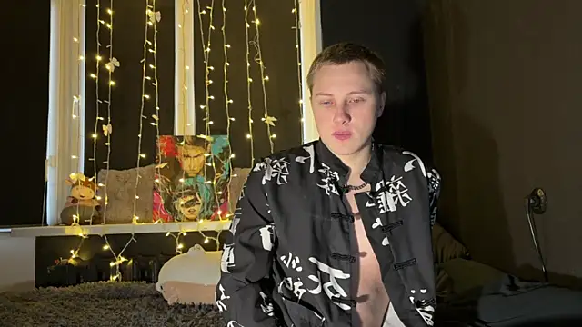 Snapshot of love4couple chatting on 9, 4, 2026 love4couple online show from 9, 4, 2026