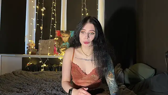 Snapshot of love4couple chatting on 10, 4, 2026 love4couple online show from 10, 4, 2026