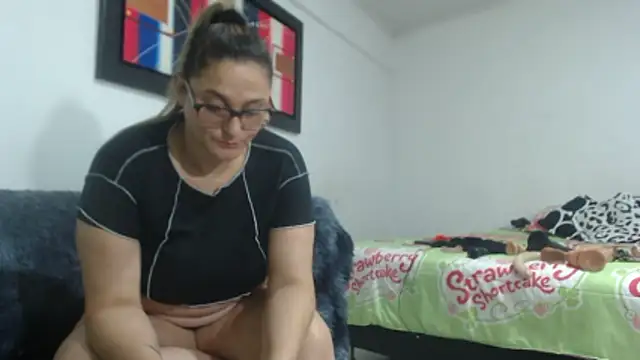 Snapshot of pareja_latina1483 chatting on 7, 3, 2026 pareja latina1483 online show from 7, 3, 2026