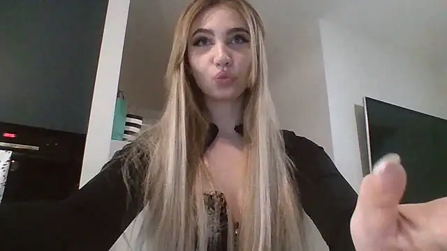 TeenLily online show from 25, 2, 2026