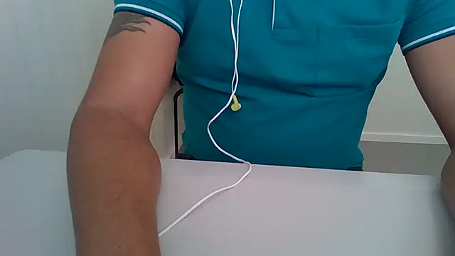 Snapshot of Moreno_Casado_Safado chatting on 7, 7, 2026 Moreno Casado Safado online show from 7, 7, 2026