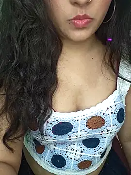 Saumyy online show from 4, 3, 2026