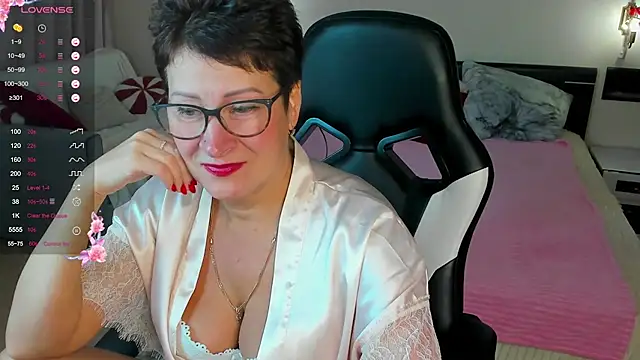 Snapshot of JennyMons chatting on 11, 7, 2026 JennyMons online show from 11, 7, 2026