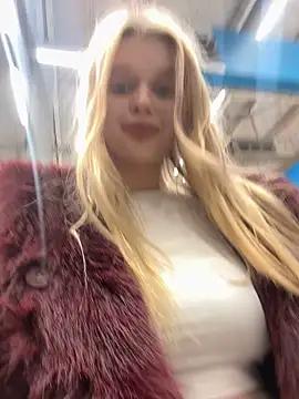 Snapshot of ann_ewu chatting on 7, 1, 2026 ann ewu online show from 7, 1, 2026