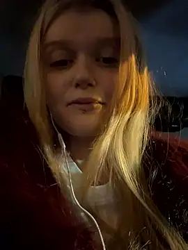 Snapshot of ann_ewu chatting on 8, 1, 2026 ann ewu online show from 8, 1, 2026