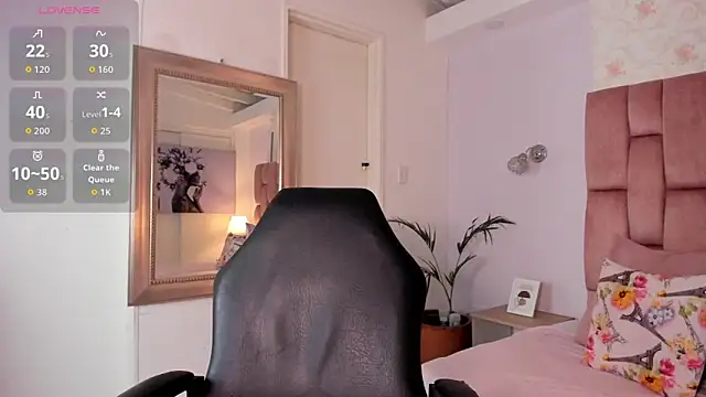 cloemorween online show from 7, 1, 2026