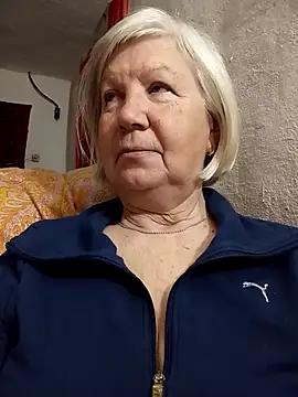 Snapshot of KlaudiaDarling chatting on 3, 3, 2026 KlaudiaDarling online show from 3, 3, 2026