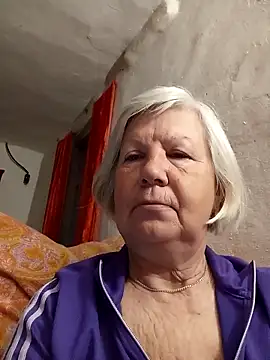 Snapshot of KlaudiaDarling chatting on 3, 4, 2026 KlaudiaDarling online show from 3, 4, 2026