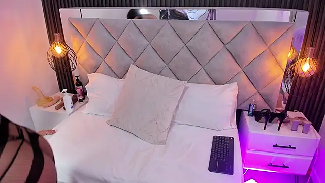 Sara Channel01 online show from 3, 2, 2026