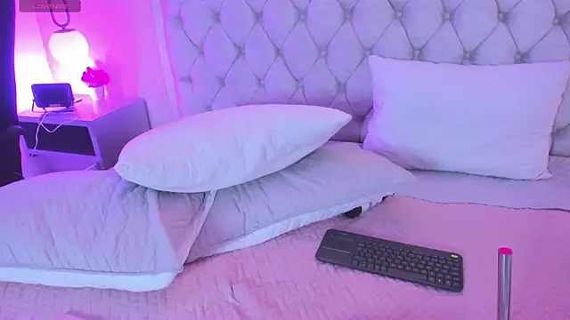 Snapshot of Chloe_dolls18 chatting on 6, 1, 2026 Chloe dolls18 online show from 6, 1, 2026