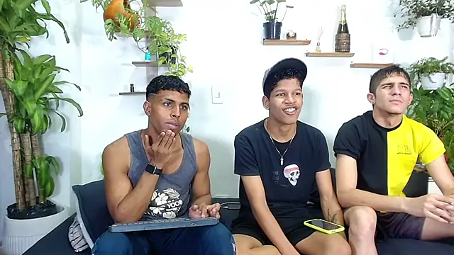 Snapshot of Interracial_Snow_Bunny chatting on 20, 2, 2026 Interracial Snow Bunny online show from 20, 2, 2026