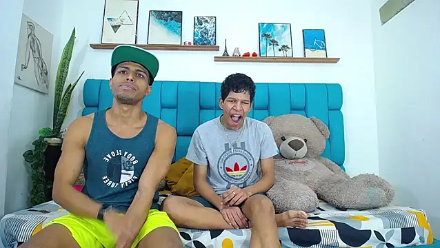 Interracial Snow Bunny online show from 21, 3, 2026