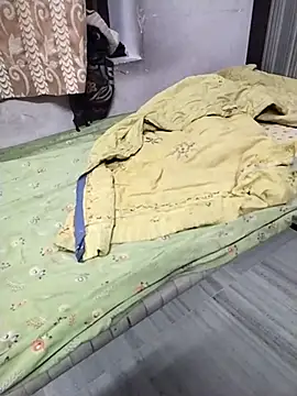 Snapshot of hornycouple20000 chatting on 1, 3, 2026 hornycouple20000 online show from 1, 3, 2026