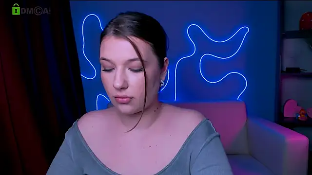 aurora kiss   online show from 9, 1, 2026