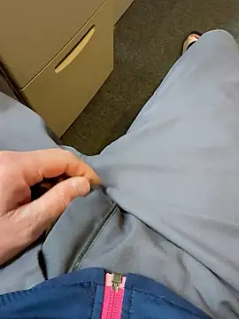 Snapshot of rasuku2025 chatting on 9, 1, 2026 rasuku2025 online show from 9, 1, 2026