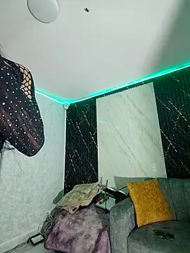 Isis Hot   online show from 16, 2, 2026