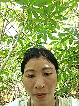 Snapshot of Hiniyk2 chatting on 18, 5, 2026 Hiniyk2 online show from 18, 5, 2026