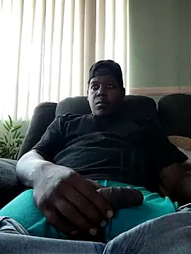 Snapshot of Bigshaddywoo chatting on 19, 4, 2026 Bigshaddywoo online show from 19, 4, 2026