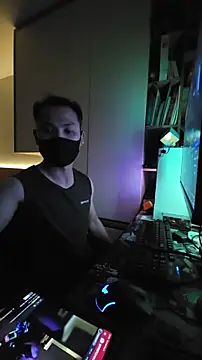 Snapshot of OnlyHand9x chatting on 14, 4, 2026 OnlyHand9x online show from 14, 4, 2026