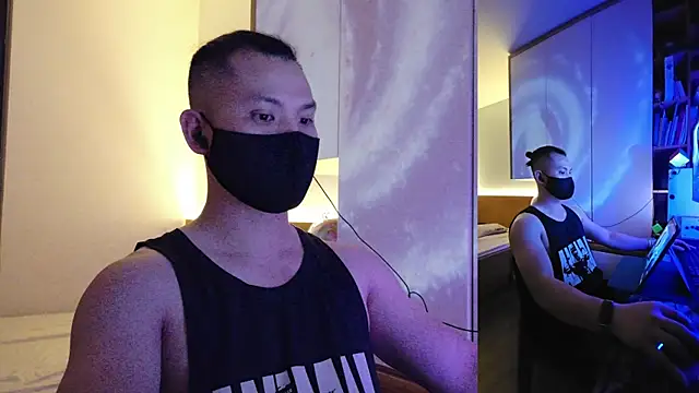 Snapshot of OnlyHand9x chatting on 17, 4, 2026 OnlyHand9x online show from 17, 4, 2026
