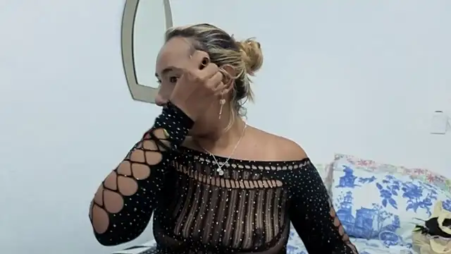 IsabelaAcosta online show from 2, 5, 2026
