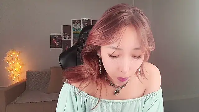 jasmilee online show from 13, 7, 2026